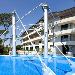 https://acapulco-forte-dei-marmi.it-tuscanyhotel.com