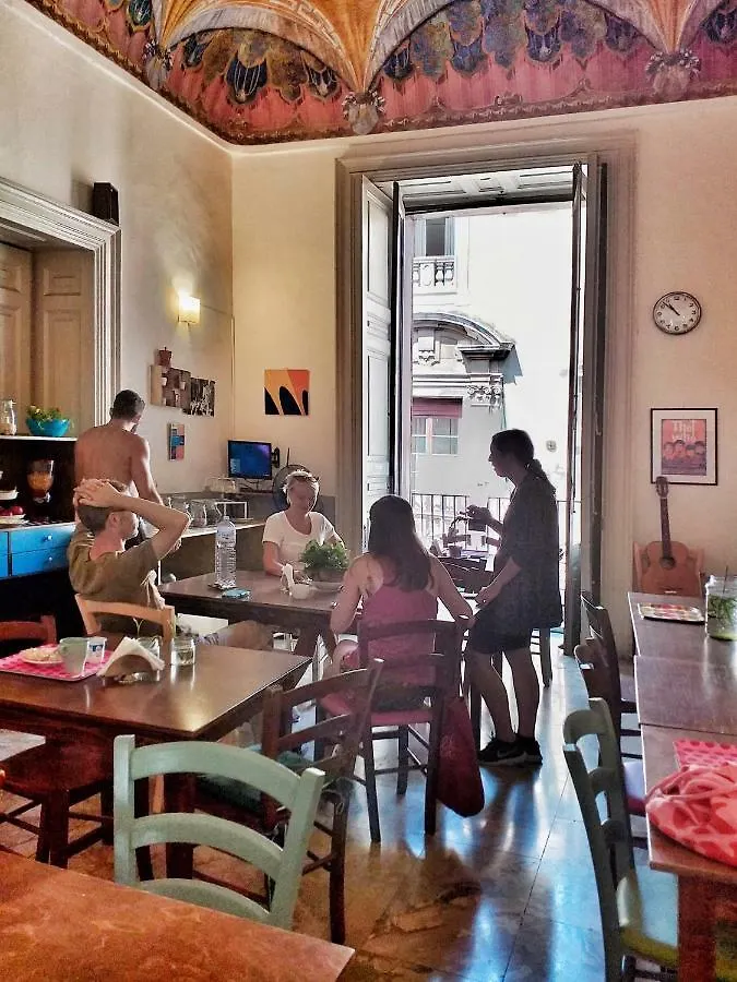 Hostel Ostello Degli Elefanti Catánia Italië